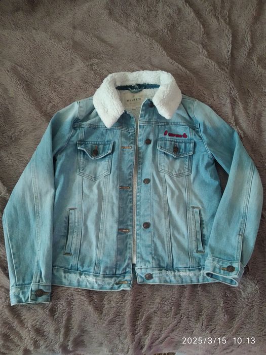 Джінсова демисезонна куртка