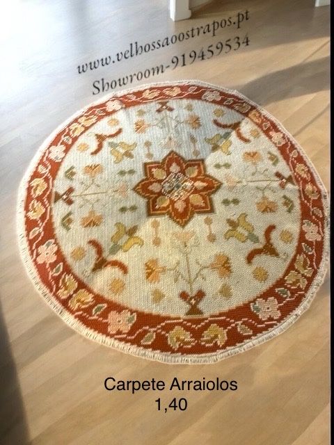 Par de impunentes cadeirões