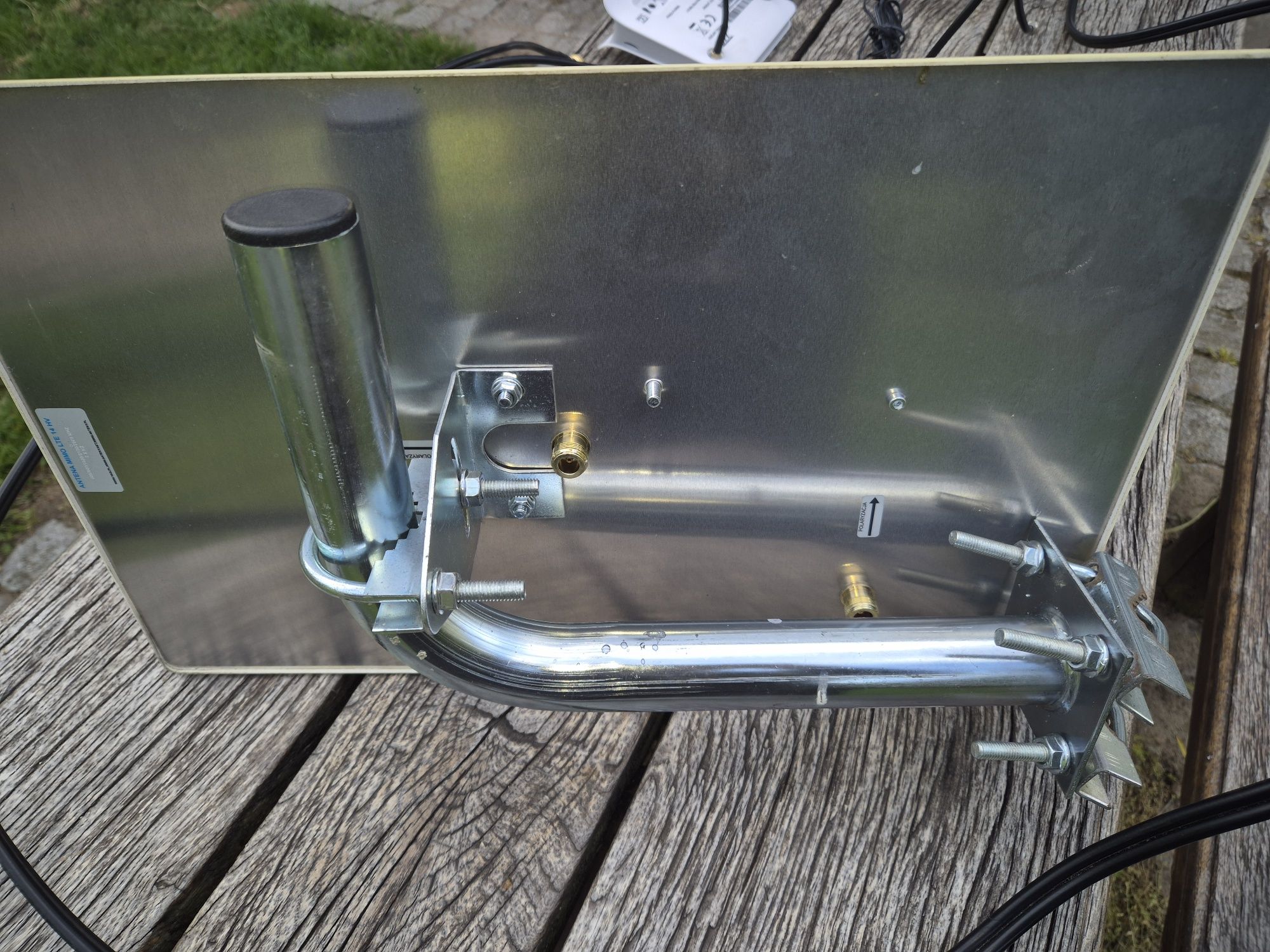 Antena LTE zewnętrzna plus router ZTE