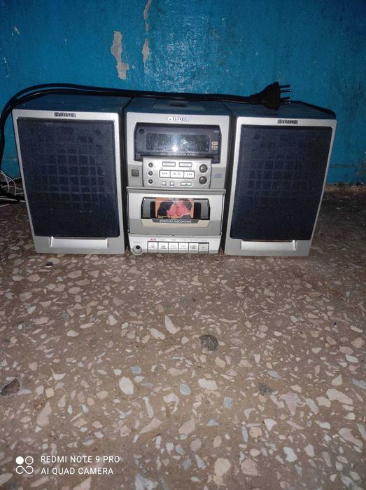 Продам магнитофон aiwa c колонками