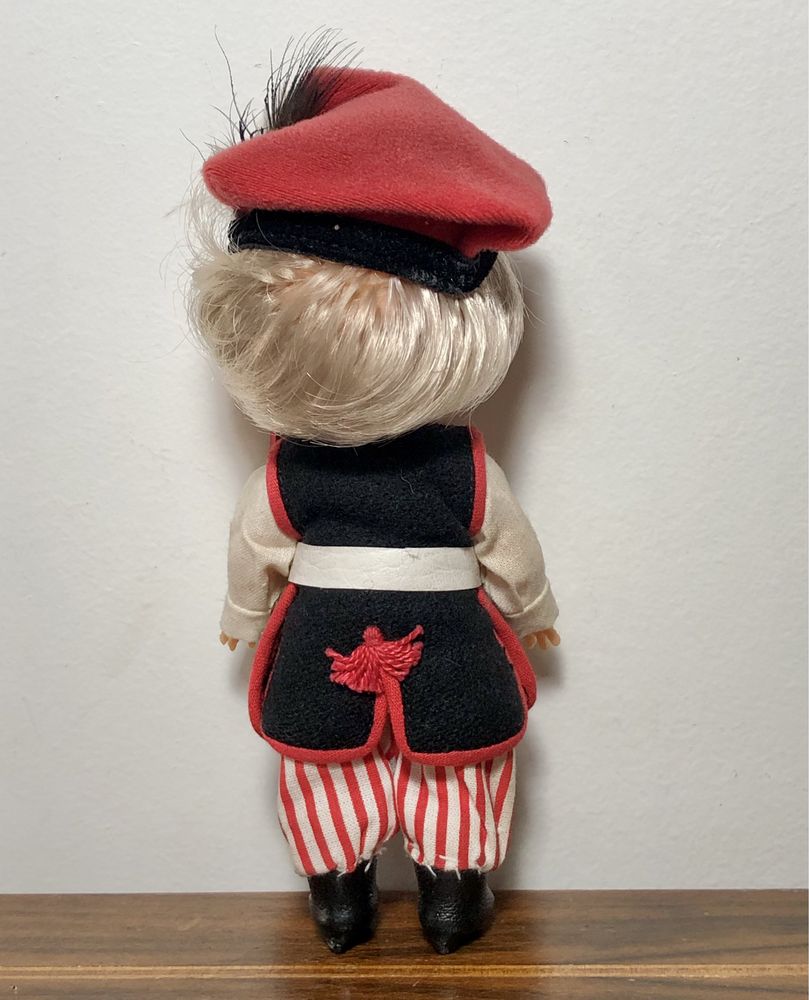 Retro figurka Krakowiak w stroju ludowym Cepelia PRL vintage zabawka