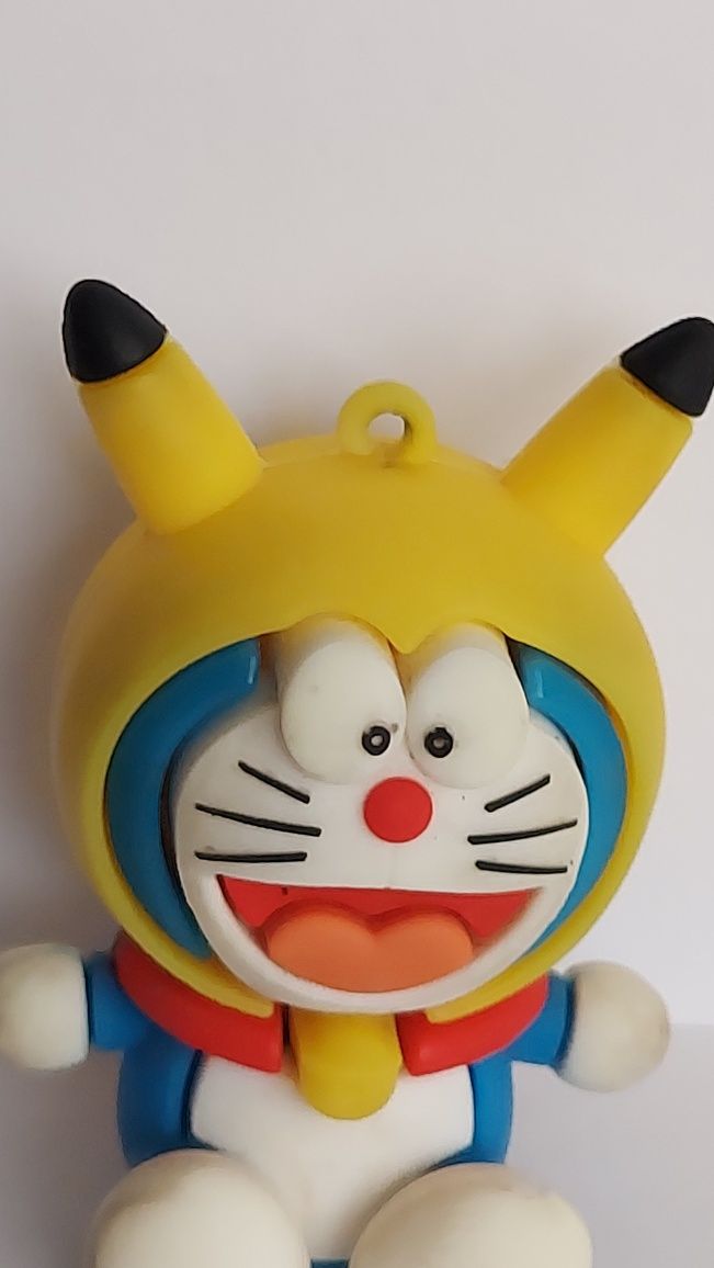 Pikachu- Doraemon - Japonia- Figurka