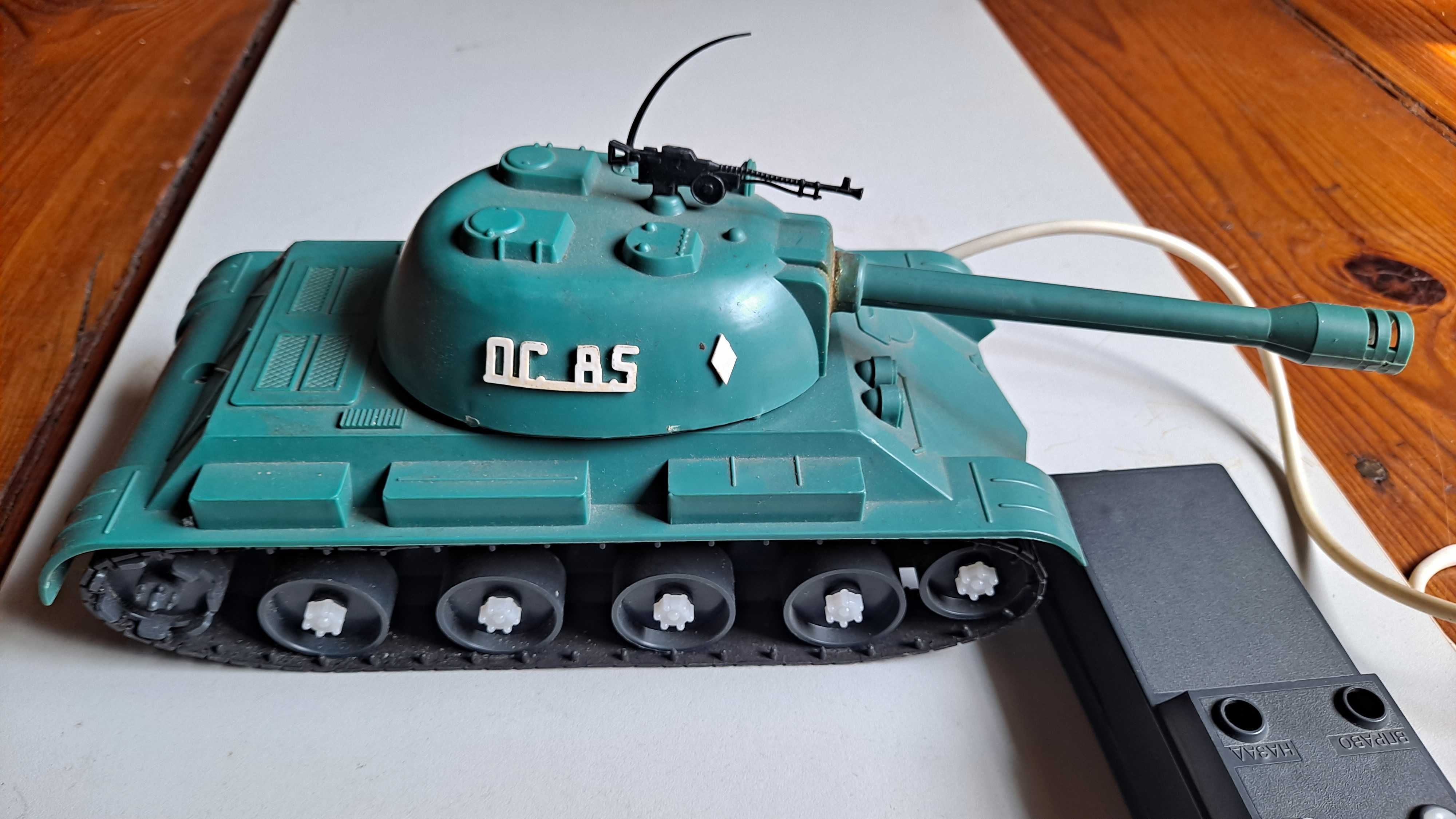 czołg - zabawka - prl