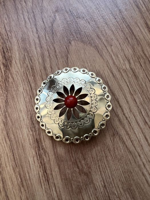 Broszka spinka do chusty spinka góralska rozetka metaloplastyka koral