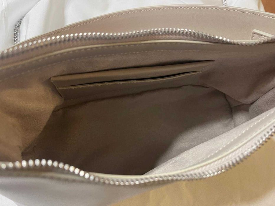 Calvin Klein | Mala nova | Cor branco-creme | Nova