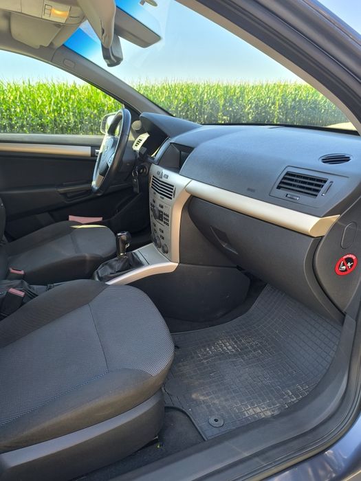 Продам Opel Astra 2008