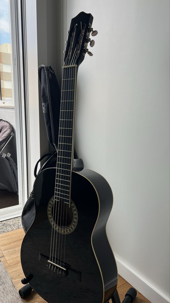 Guitarra Classica como nova