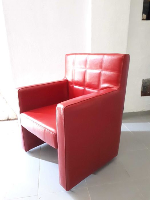 Maple/cadeirão com braços, pele