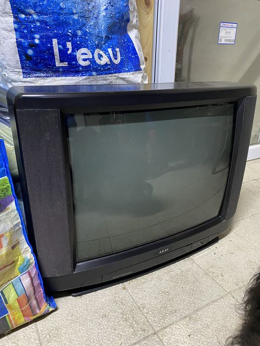 Продам телевізор Akai в робочому стані!