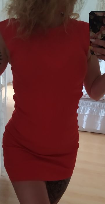 czerwona sukienka Zara mini
