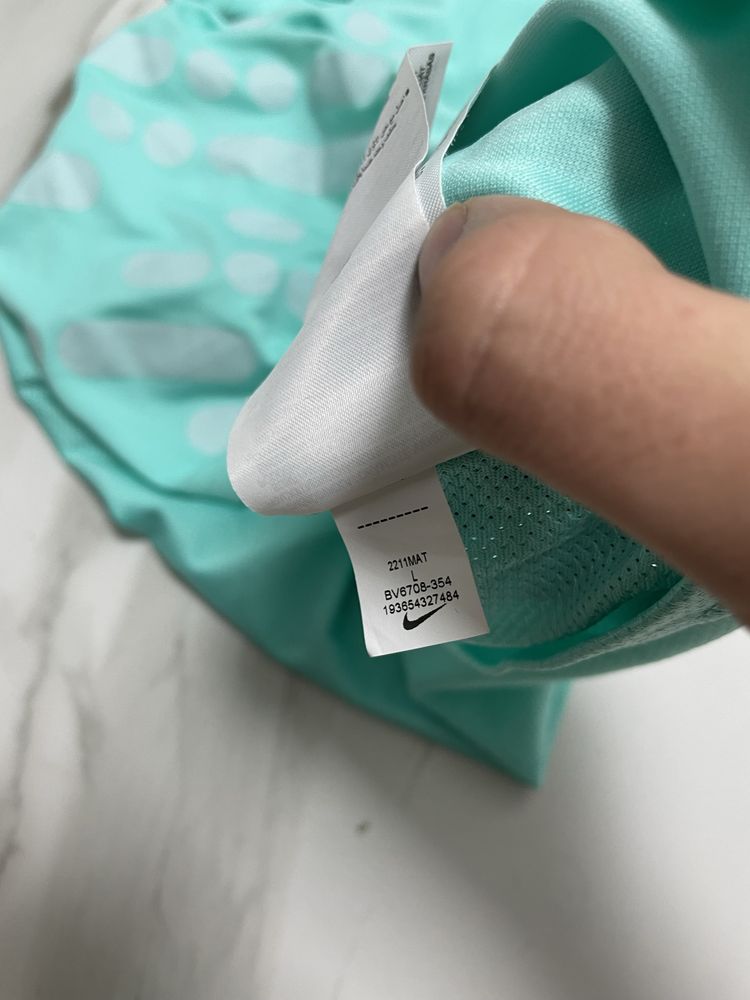 Чоловіча футболка L nike dri fit оригінал