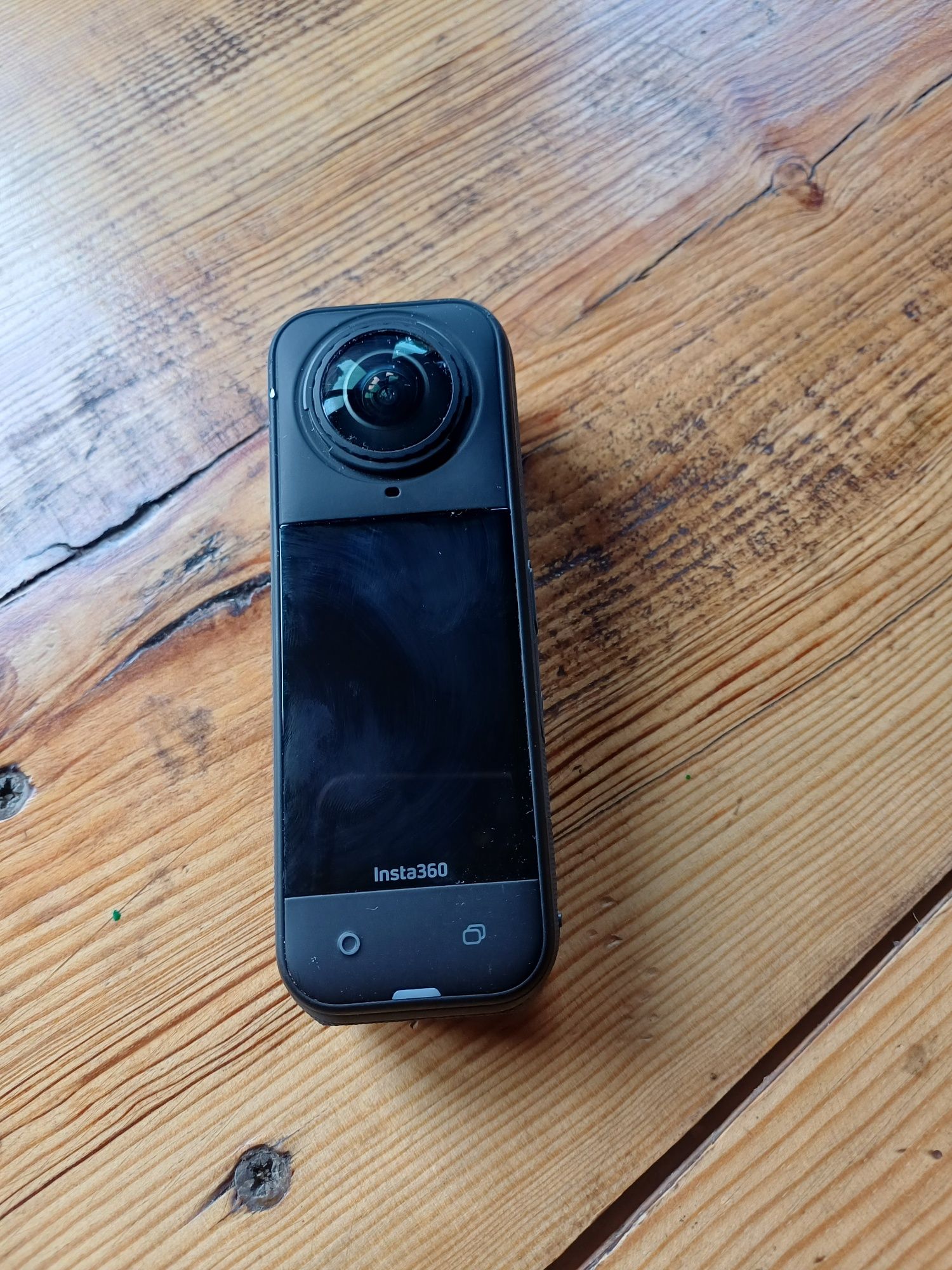 Экшн-камера Insta360 x5