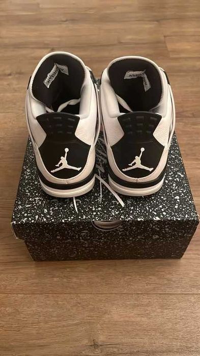 "Buty koszykówki "Jordan_4_Retro_Military_Black_Roz.38