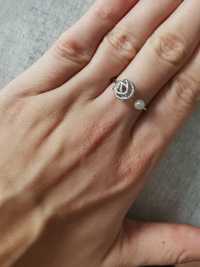 Srebrny regulowany pierścionek Wostu perełka silver ring pearl viral