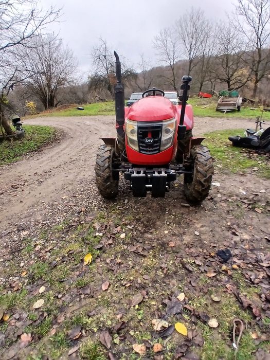 Продам трактор хінтай