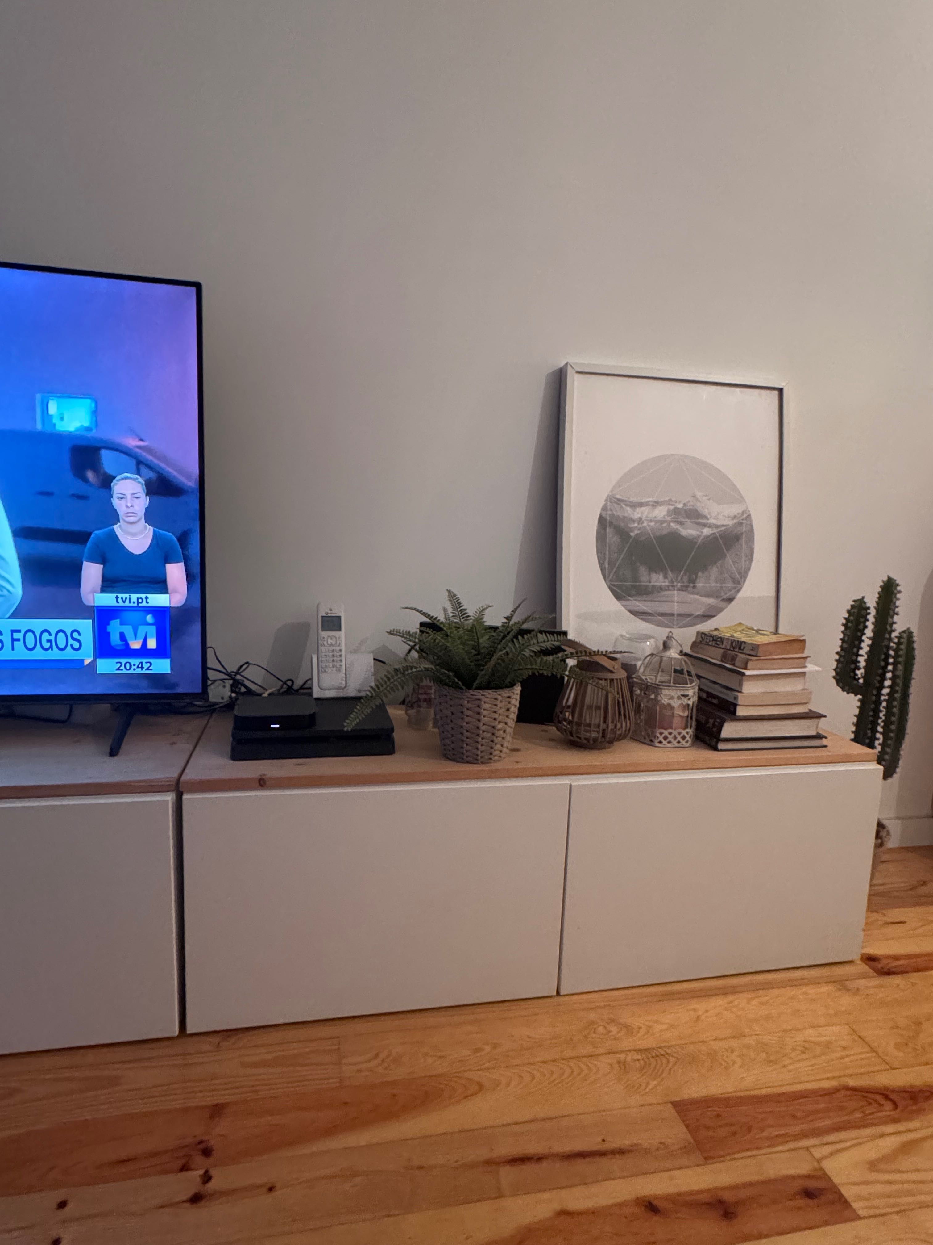 Móvel TV Ikea Gama Besta