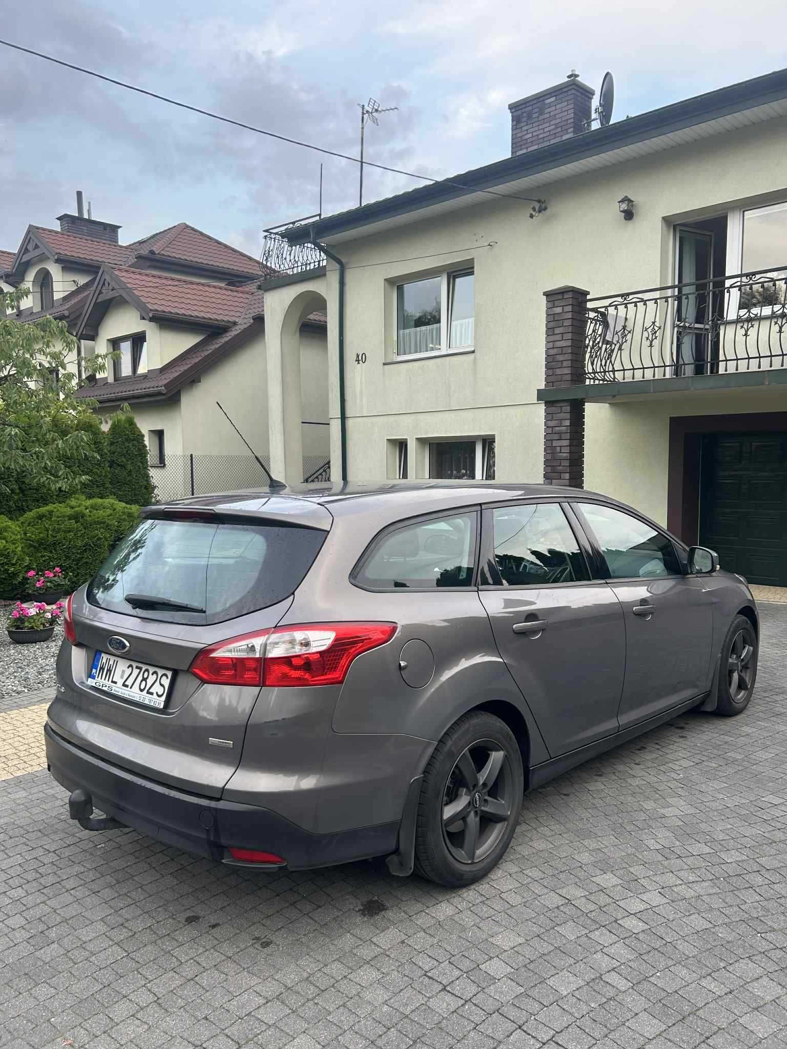Ford Focus 1.6 TI-VCT Trend 120 KM kombi 2011/2012 hak