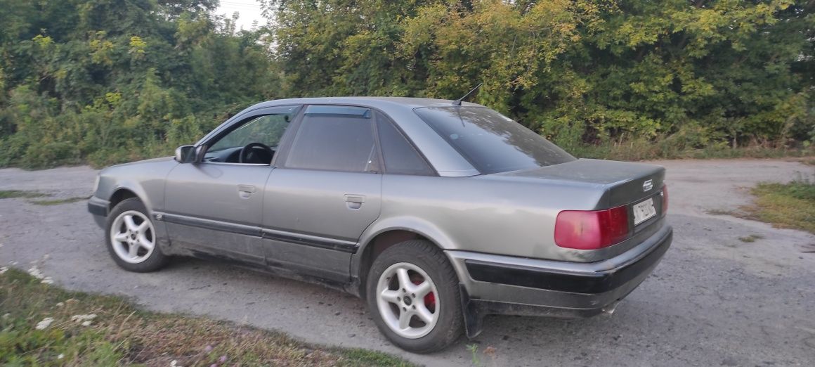Продам Audi 100 c4