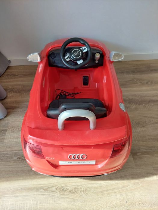 Carro elétrico audi de criança