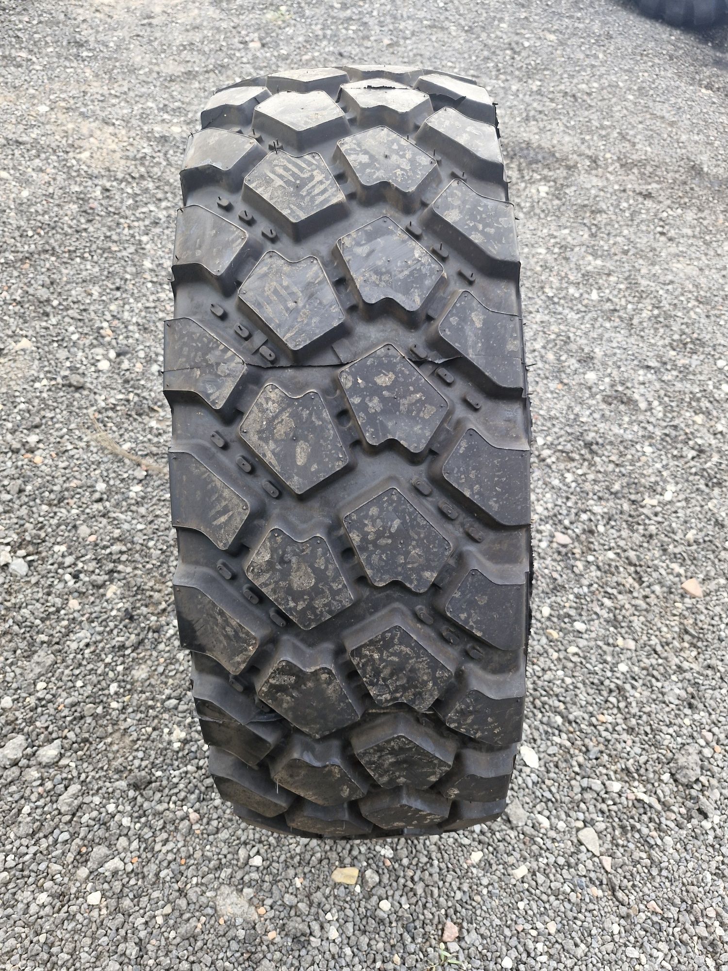 Koła  305/80r18 komplet 12.5/80-18 ładowarka jcb manitou merlo Kramer