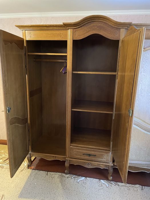 Шафа для одягу, дерево, ретро меблі