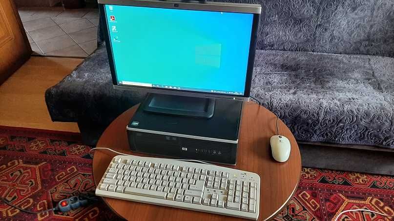 Komputer PC - Desktop marki HP Win 10pro, monitor HP Compaq LA1905wg