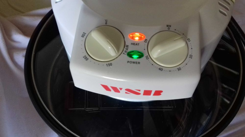 vendo forno de ar quente a funcionar