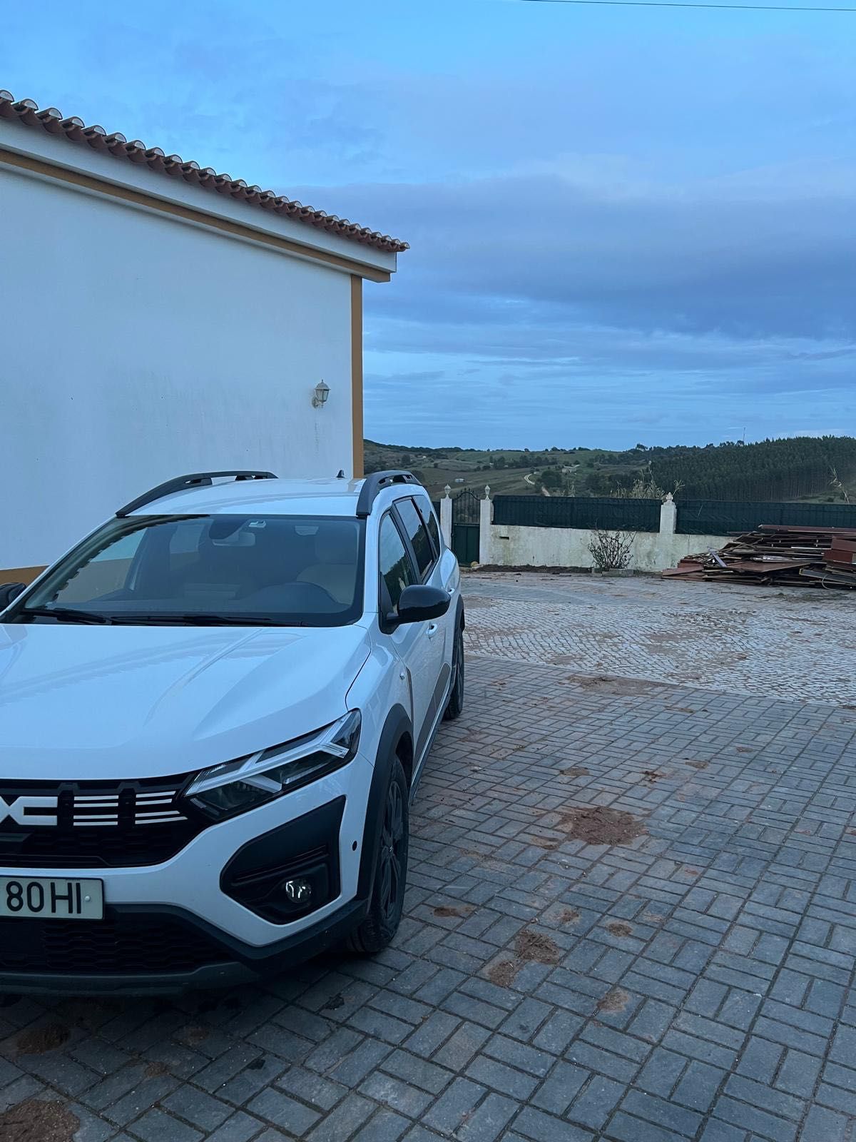 Viatura Dacia 7 lugares