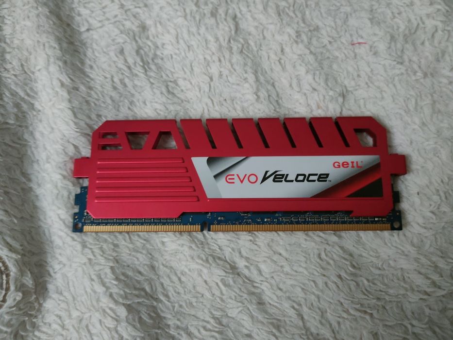 DDR3 Оперативна пам'ять Geil 4GB PC3-12800 1.5V