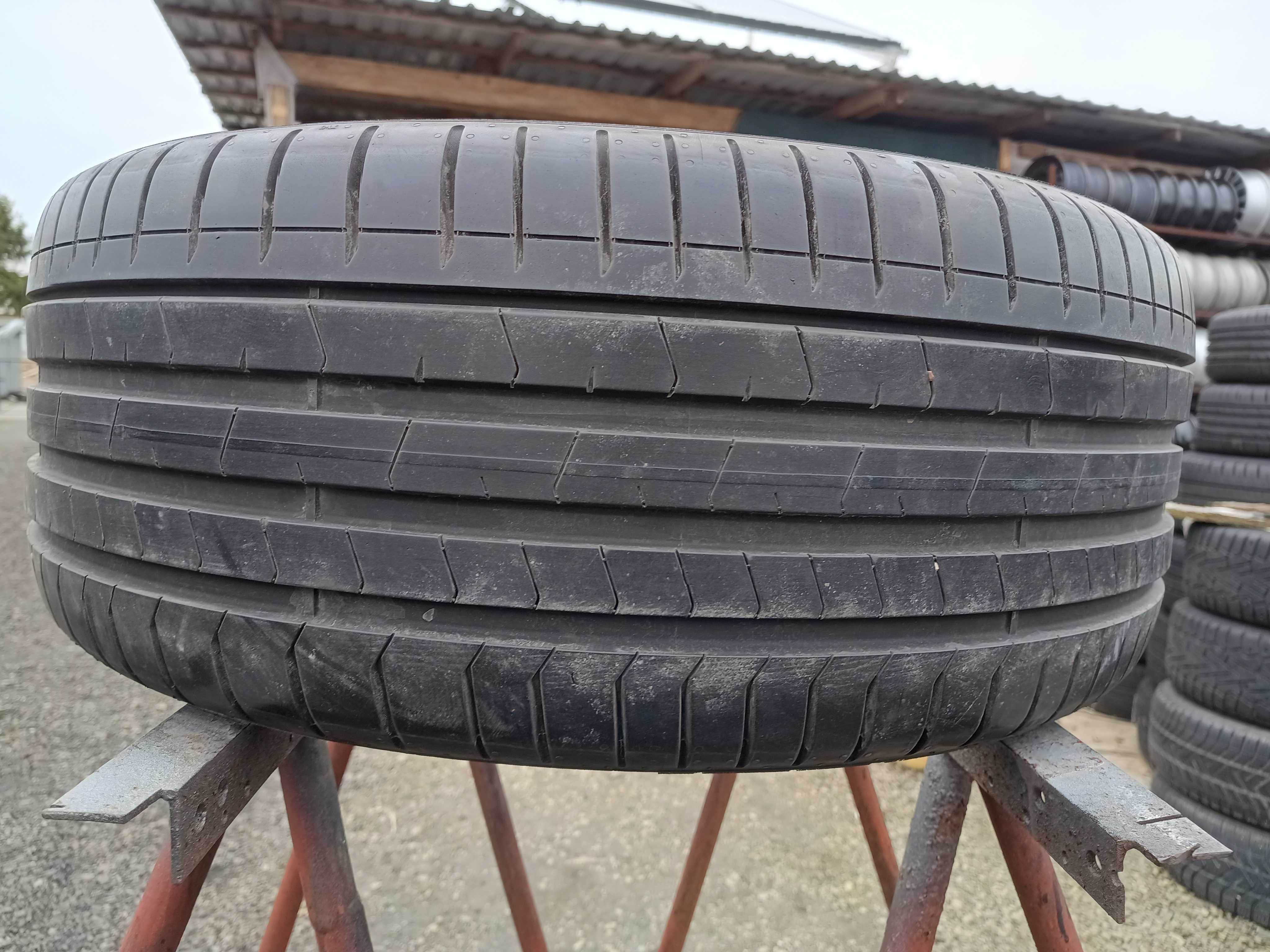 Opona letnia Pirelli P Zero 255/40R21 z 2020r