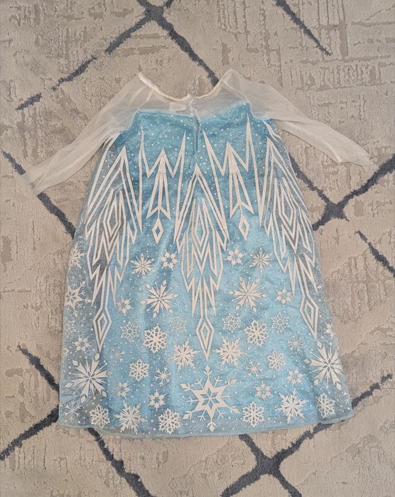 Карнавальна сукня Ельза на 4-6 років.