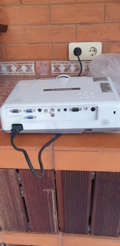 Projetor  mitsubishi  xd520u