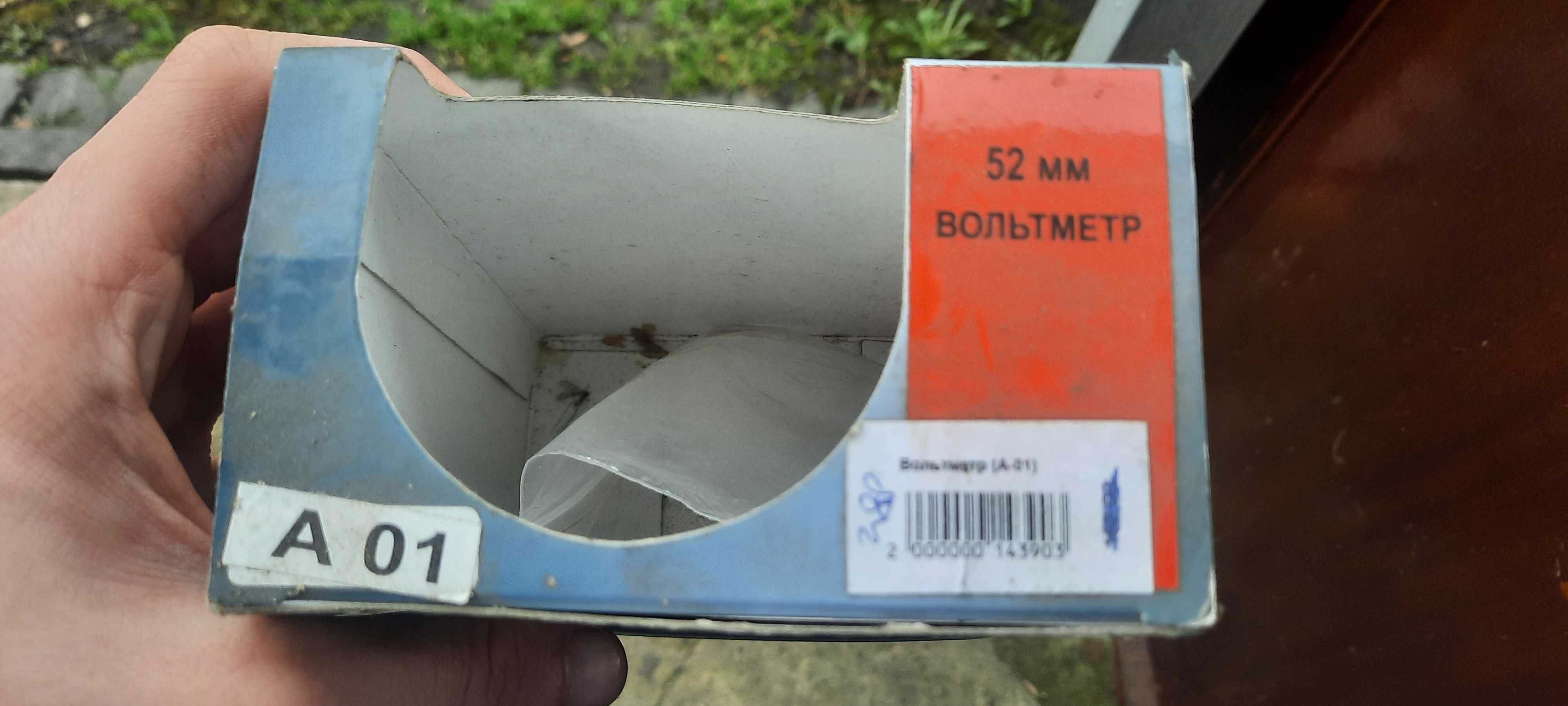 Продам тахометор для авто