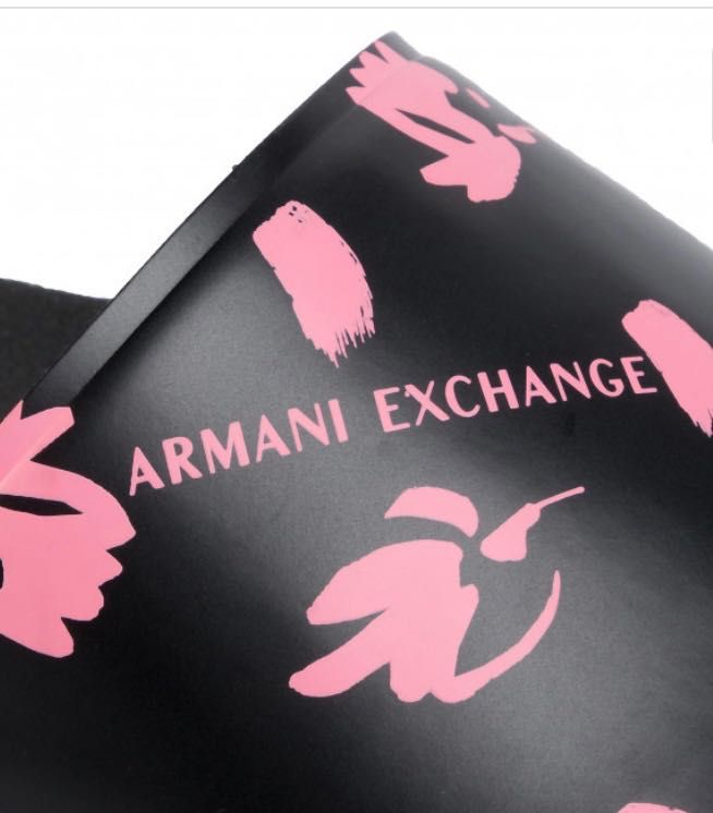 Stylowe klapki damskie Armani Exchange
