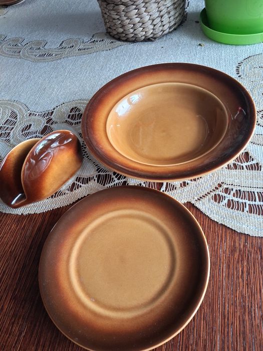 Serwetnik plus talerze tułowice wintage