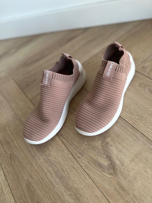 Wsuwane damskie trampki sportowe Chika10 rozm 37
