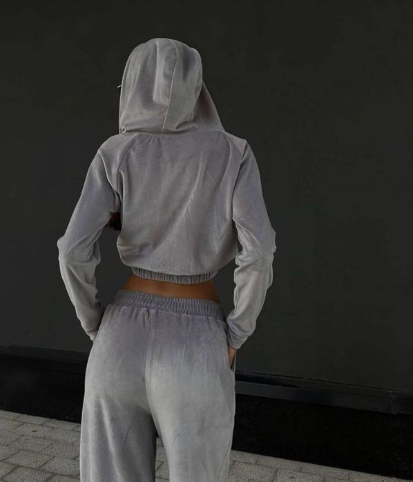 Велюровий костюм