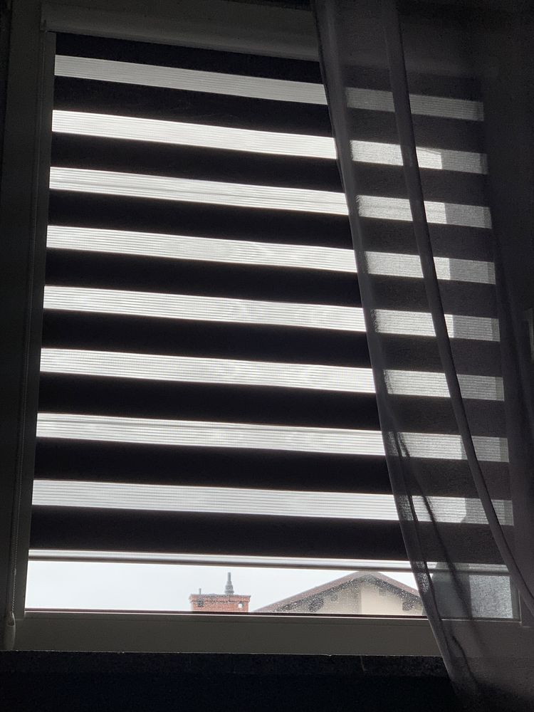 Rolety dzien noc ciemno szare z prowadnicami