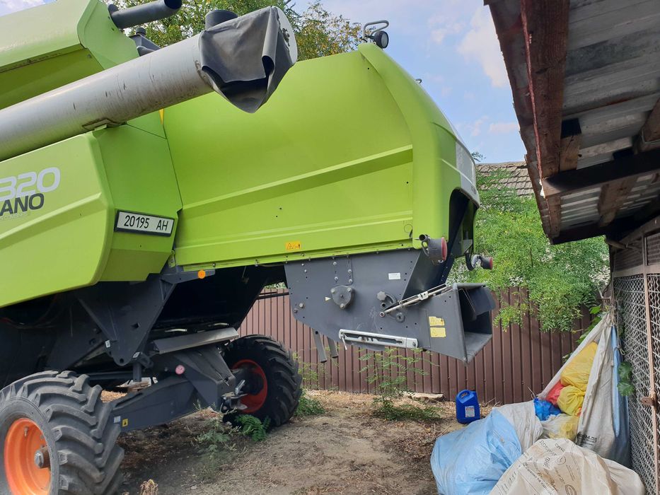 Продам комбайн CLAAS TUCANO 320