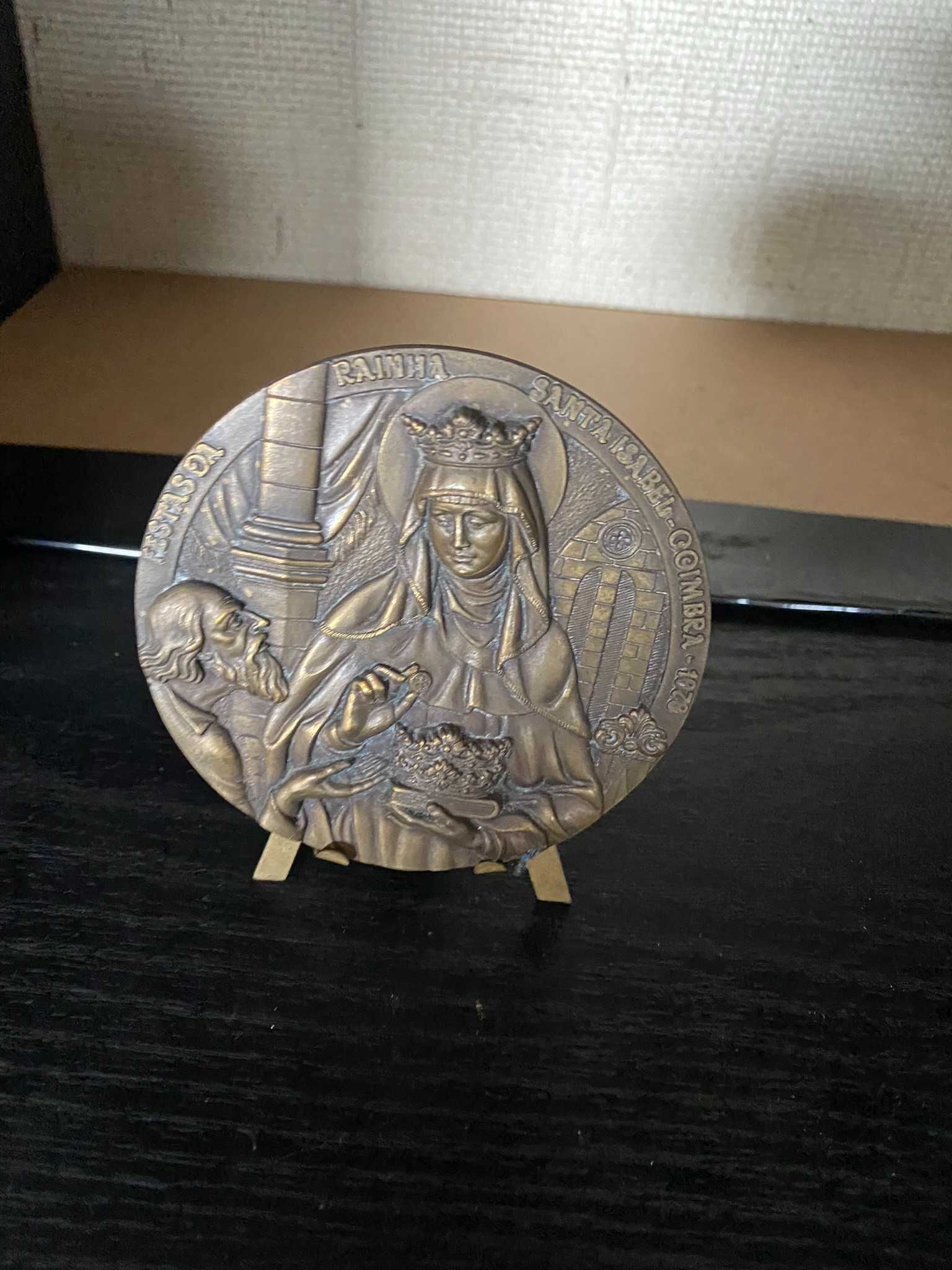 medalha antiga rainha santa isabel de coimbra