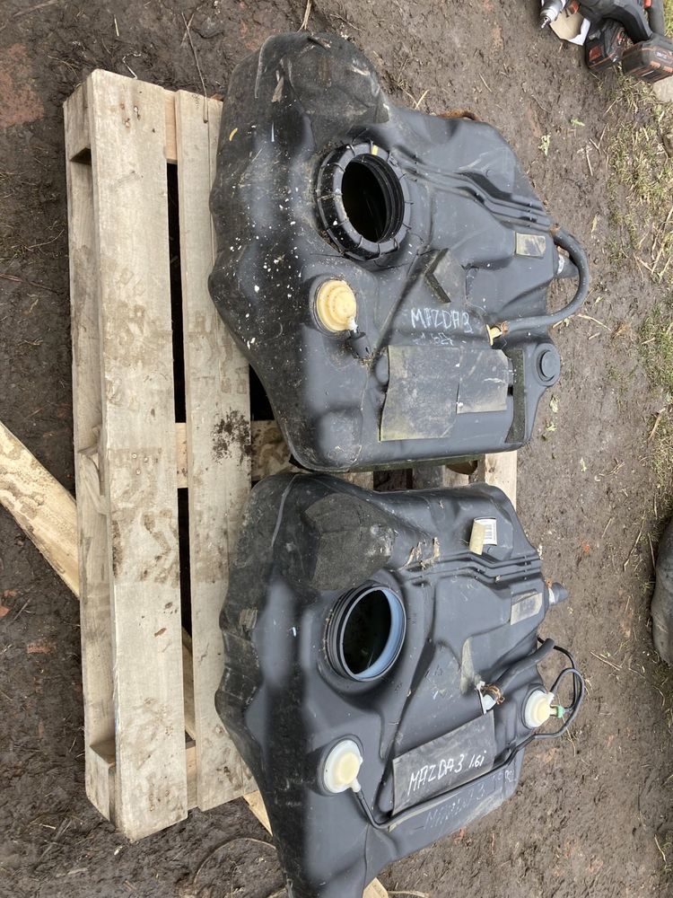 Бак бензобак паливний топливний Mazda 3 BK 03-09 1.6 i d