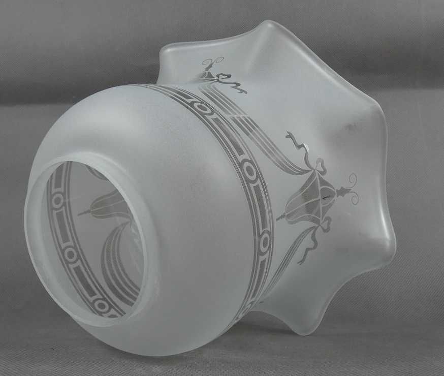 Biały TULIPAN klosz LAMPA NAFTOWA secesja 8,7 cm