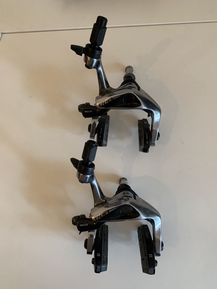 Hamulce zaciski Sram Red Aerolink (eTap, AXS)