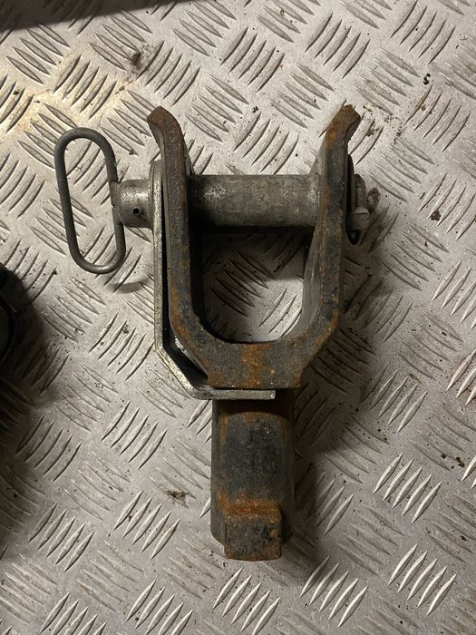 Hak holowniczy volvo FH