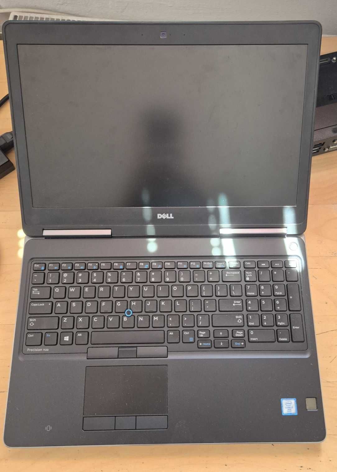 Laptop Dell Precision 7520 i7-32-256SSD-Quadro M2200-11PRO-NFC + DOCK