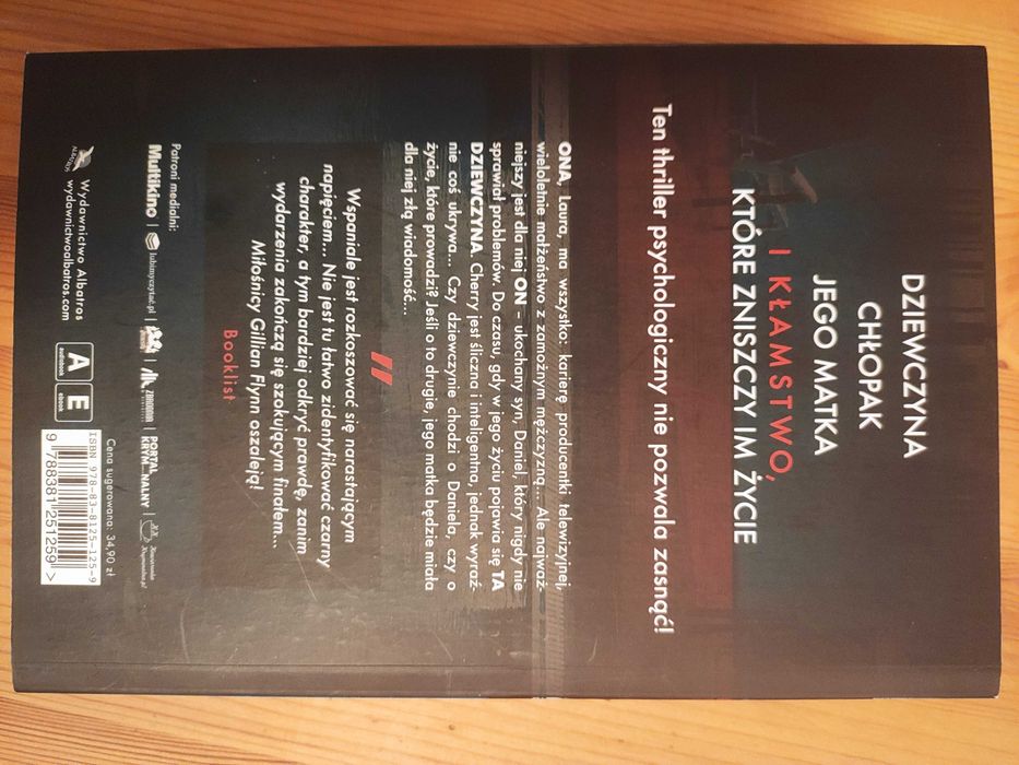 Ta dziewczyna M.Frances