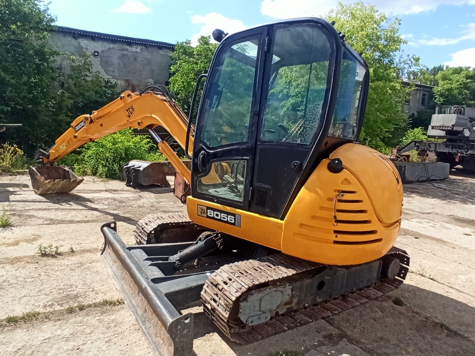Экскаватор jcb8056