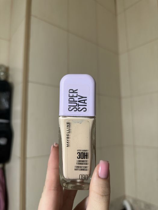 Тональний крем Maybelline New York SuperStay