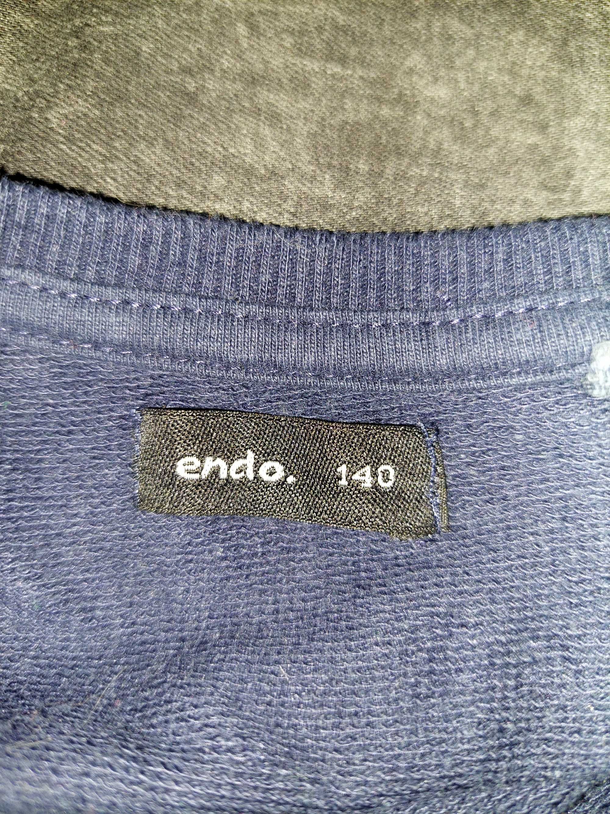 Bluza granatowa firmy Endo rozm. 140