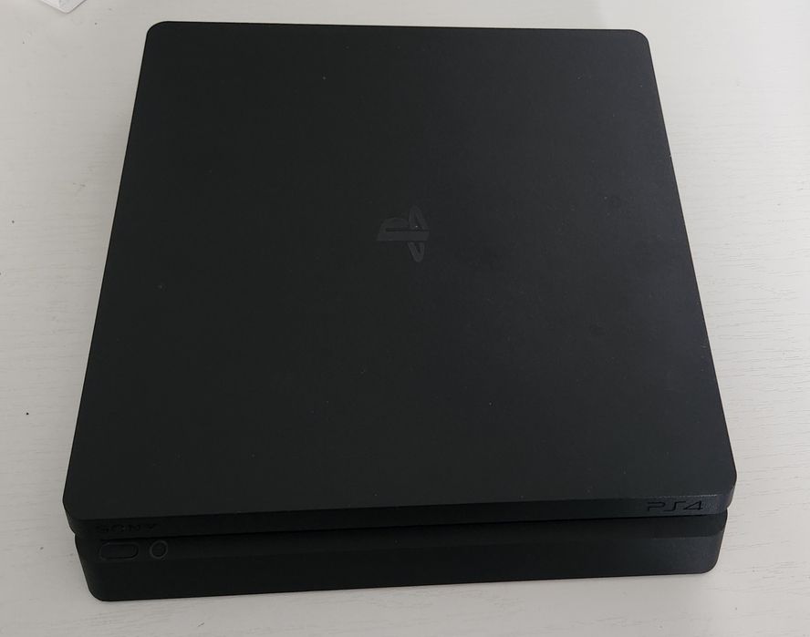 PS4 500gb, pad, kable, gry
